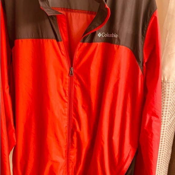 Men’s Red and Grey Columbia jacket with hood rolled inside collar. Front zip. - Picture 2 of 2